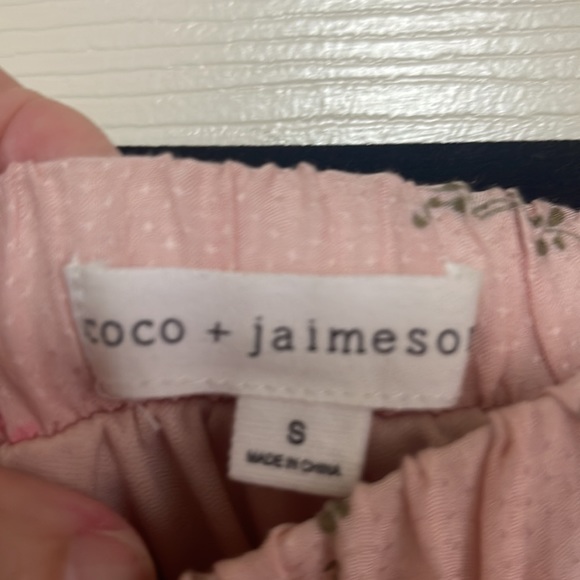 Coco Jaimeson size small dress. Very cute! Can be worn off or on shoulders. - Picture 6 of 11